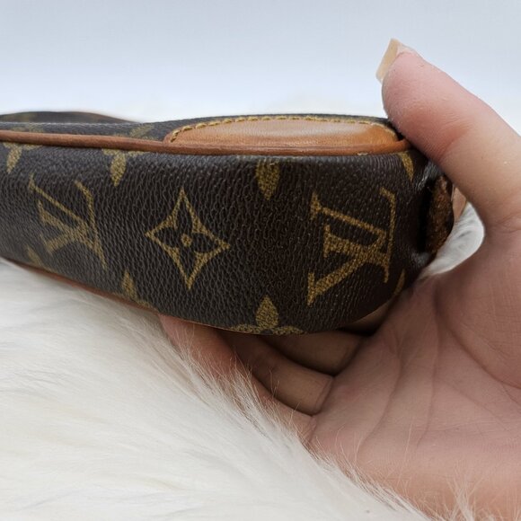 Louis Vuitton  Mono Marly Dragonne PM Clutch - Picture 10 of 17